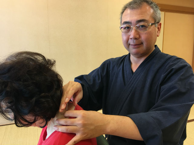 固まっていた首が動くようになりました。|五反田　のりひと鍼灸整骨院